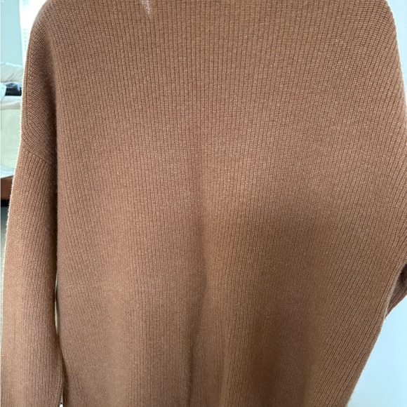 Alice + Olivia Camel Cashmere Sweater - Picture 2 of 2